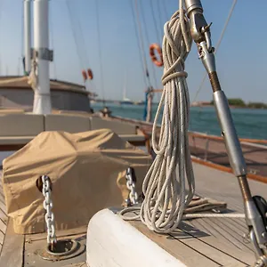 Boat San Marco Botel Venezia